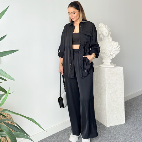 طقم نسائي أنيق وعصري