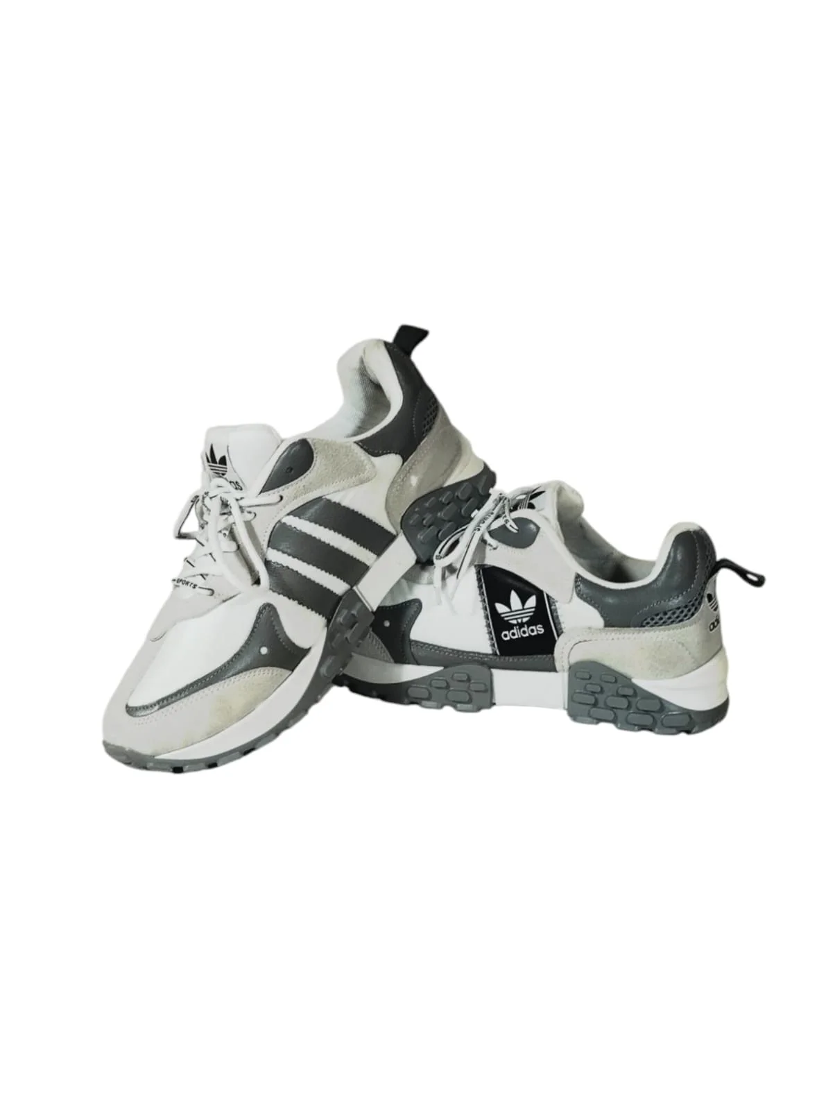 حداء  كلاسيكي وأنيقة بلمسة عصرية