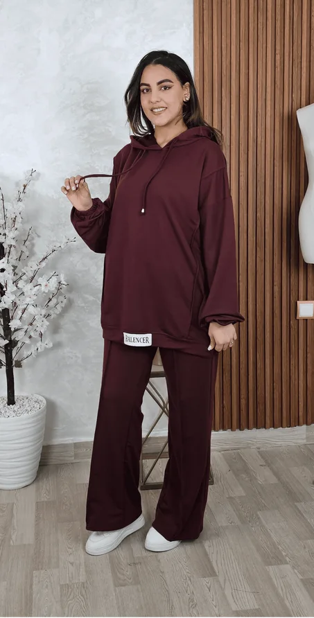 أناقة وراحة بلا حدود: الطقم الرياضي اللي غتحتاجيه هاد الموسم! ✨