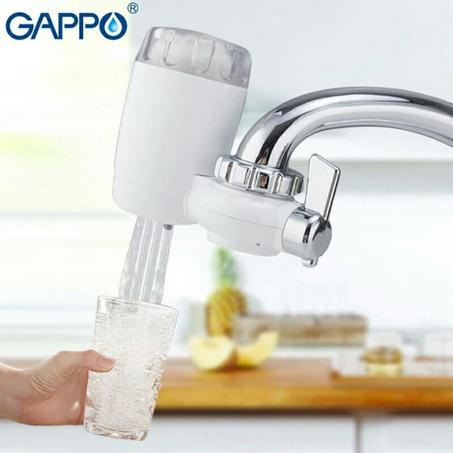 فلتر الماء يعمل على تنقية المياه