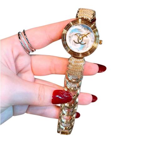 ✨ ساعة CHANEL الذهبية الفاخرة للنساء ✨