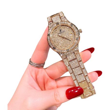 ساعة Hublot النسائية – تحفة مرصعة بالألماس