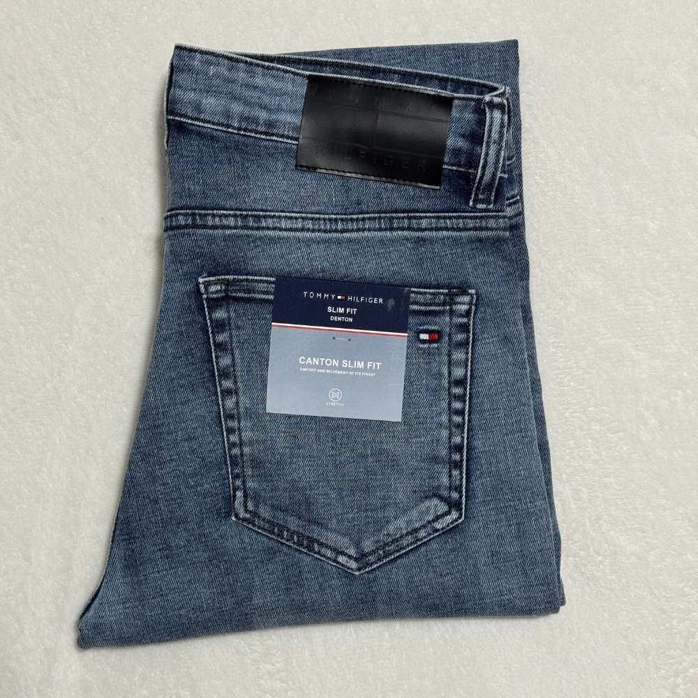 Tomy Bleu Clair - Coupe Slim