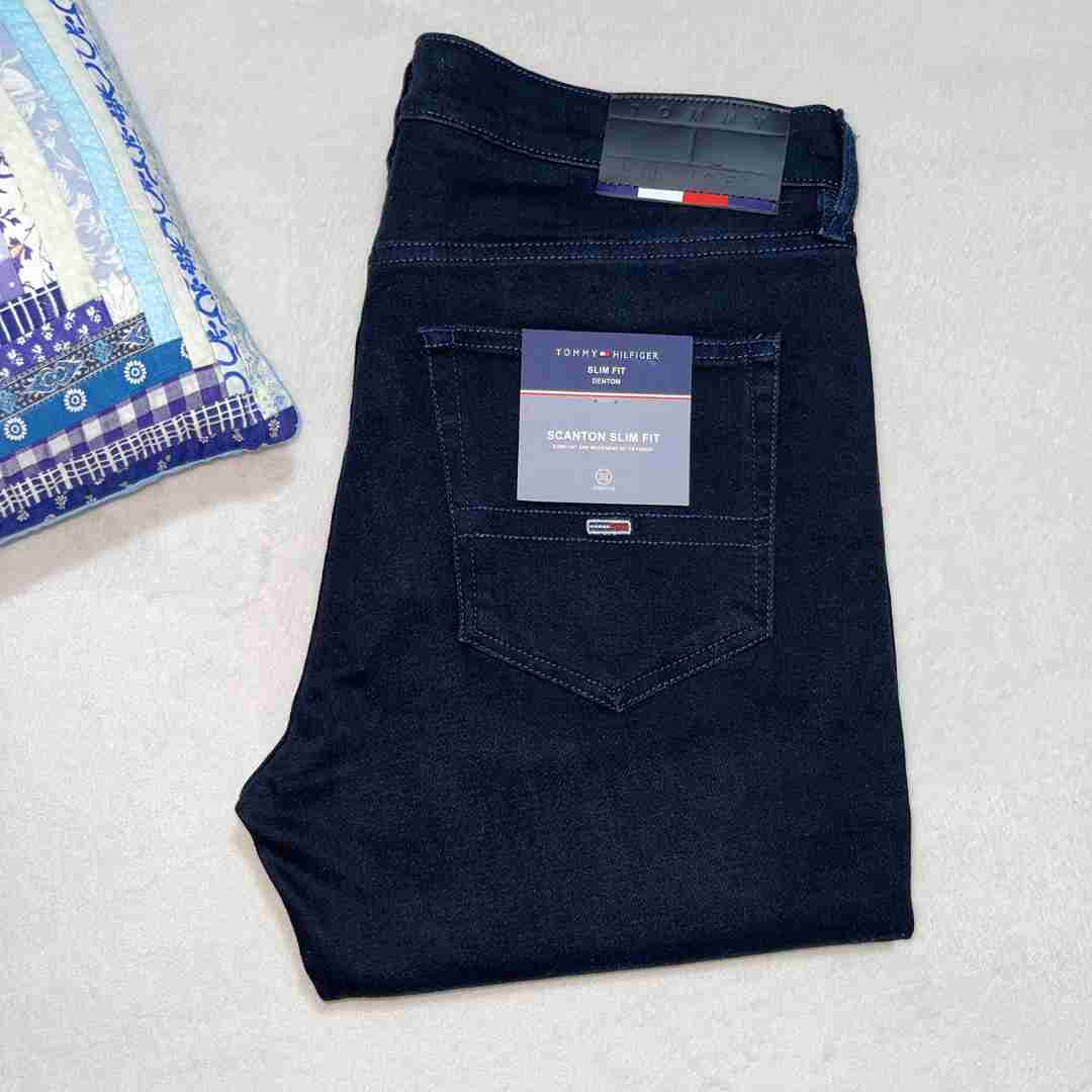 Tomy Bleu Slim