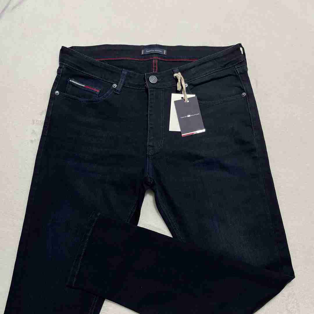 Tomy Bleu Slim