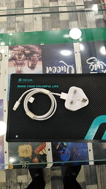 شاحن هاتف أصلي