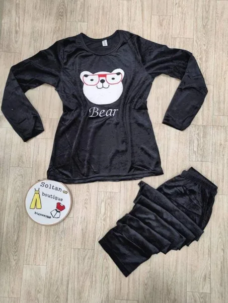 بيجامة قطيفة