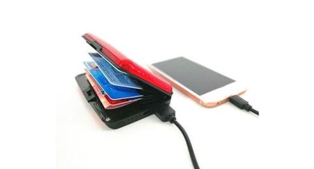 محفظة جيب وشاحن البطارية