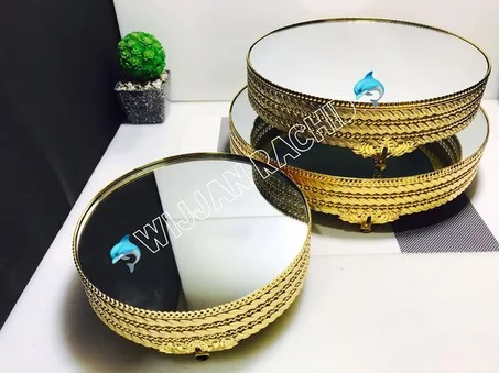 طاقم الحلوى