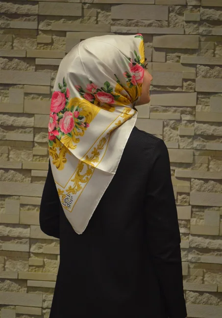 وشاح حرير تويل مزخرف نسائي