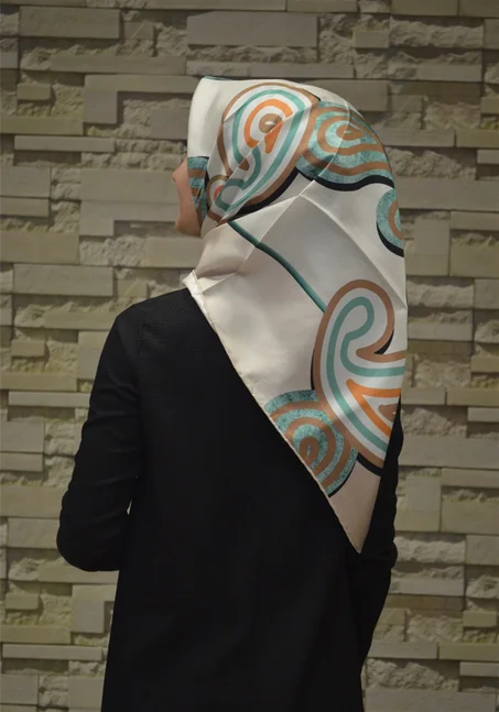 وشاح حرير تويل مزخرف نسائي