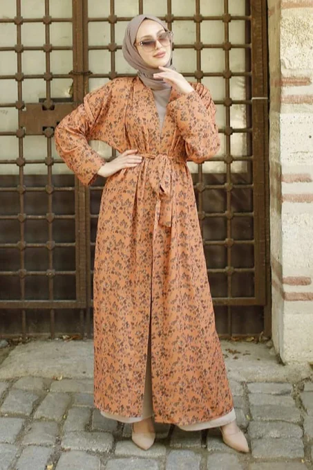 جاكيت كيمونو محتشم بني فاتح مزخرف بورود نسائي