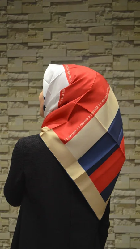 وشاح حرير تويل مزخرف نسائي