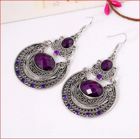 2020 Popular Palace Vintage Pierced Engraved Earrings New Jewelry Rhinestone High Quality Gift Trendy