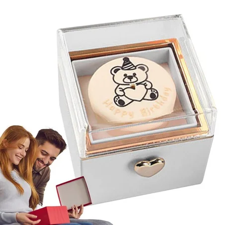 🎁 هدية فاخرة تبدأ بشمعة وتنتهي بمفاجأة