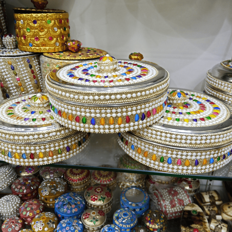 علبة سندور تقليدية