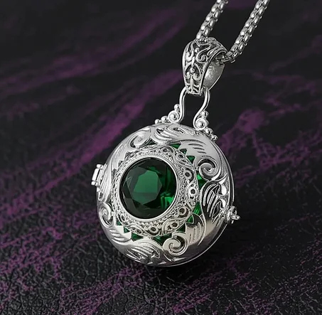 ✨قلادة نحاسية فاخرة ✨