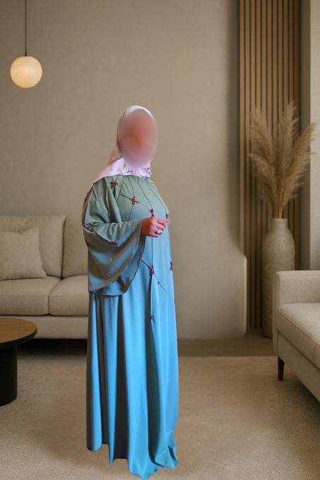 عباية دوبل كلوش فاخرة مزينة بالعقيق - تصميم أنيق ومريح