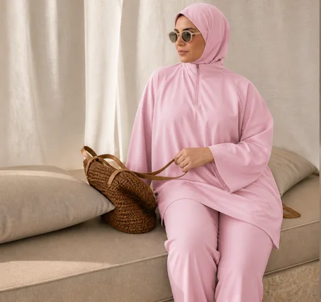 بوركيني نسائي للمحجبات بتصميم عصري ومريح
