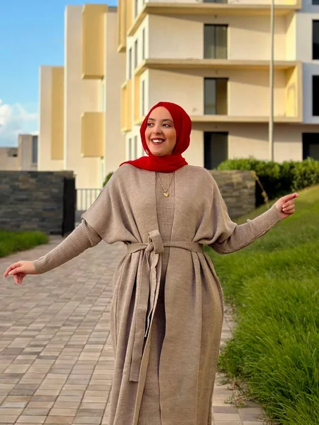 طقم تريكو فاخر بإطلالة أنيقة ودافئة