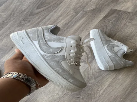 NIKE AIR FORCE LOUIS VITTON