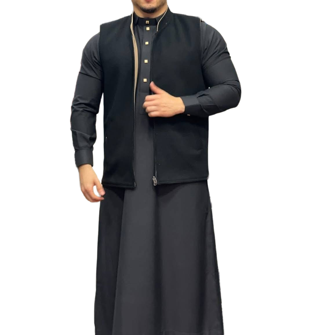 أسود مع بني