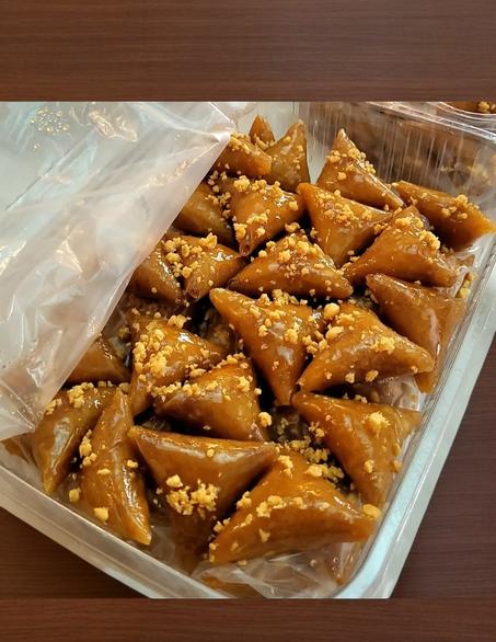 بريوات اللوز