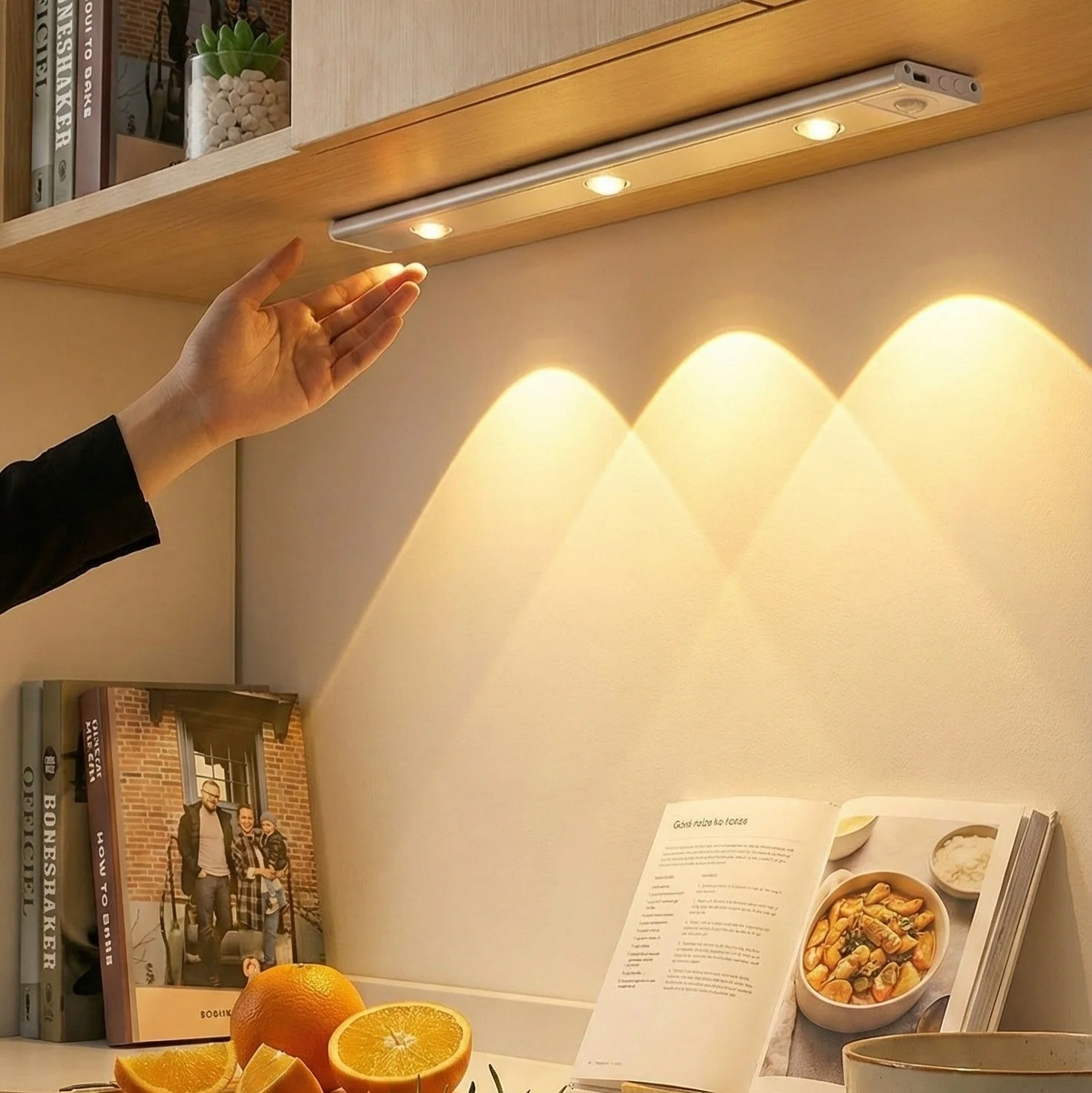 لا حاجة للأزرار ,  يشتعل تلقائياً عند الحركة