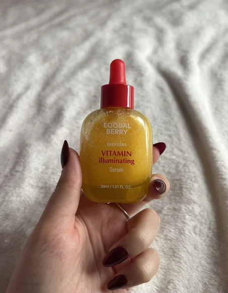 EQQUAL BERRY vitamin illuminating serum