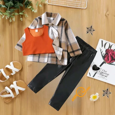 للبنات الصغار لباس علوي تانك قصير و قميص مربعات ملونة و طماق جلد صناعي