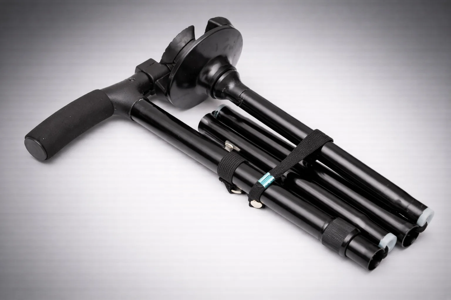 العصا القابلة للطي والمزودة بإضاءة