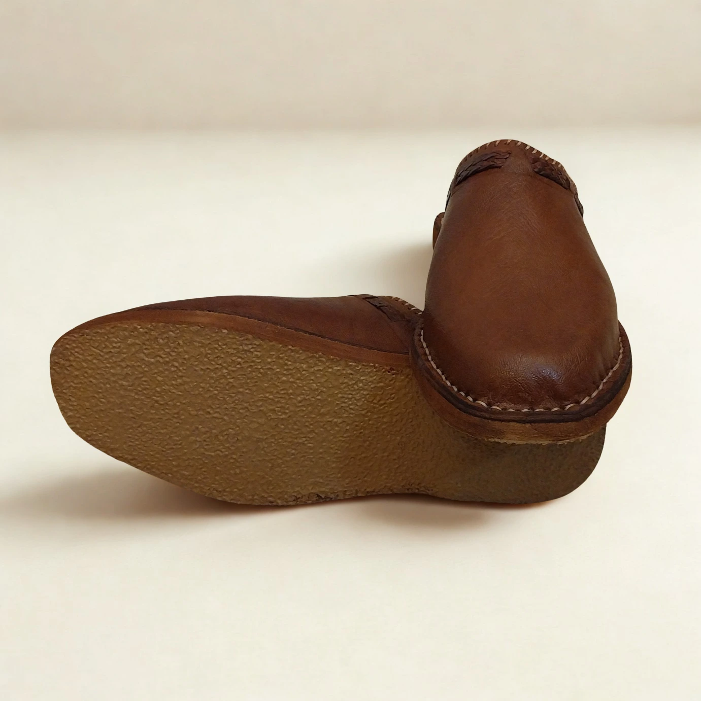 بلغة رجالية مصنوعة يدويا من الجلد الأصيل