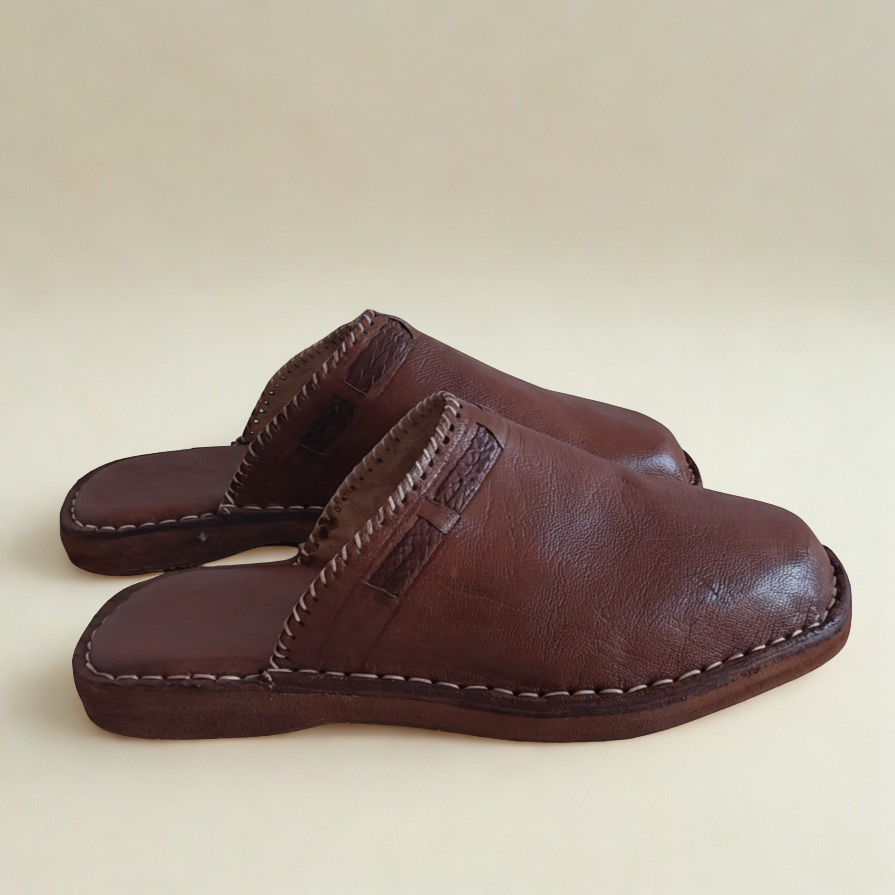 بلغة رجالية مصنوعة يدويا من الجلد الأصيل