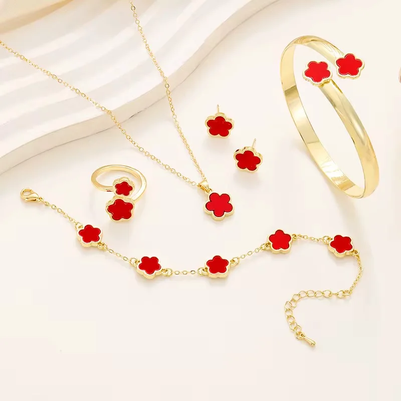 5 Pieces Set Lucky Five Leaf Flower