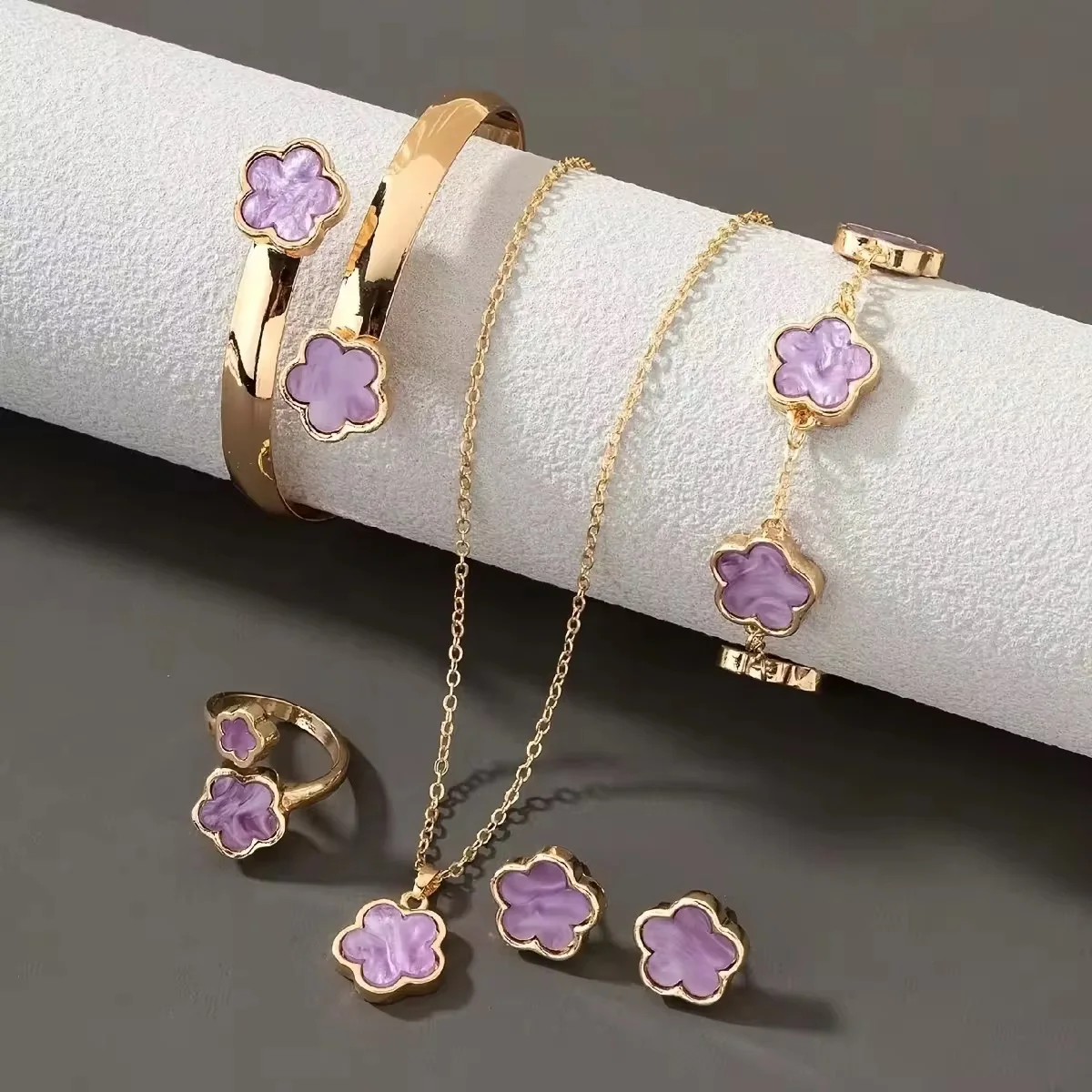 5 Pieces Set Lucky Five Leaf Flower