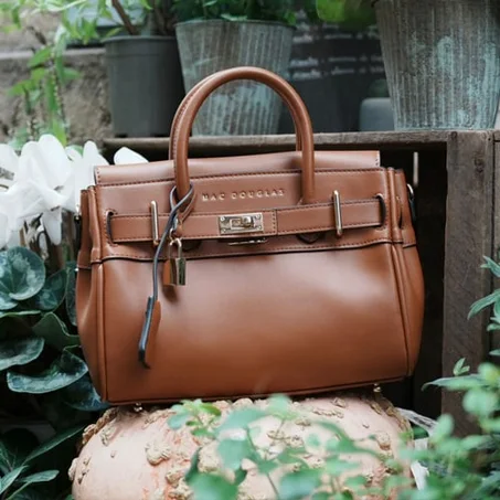 حقيبة نسائية