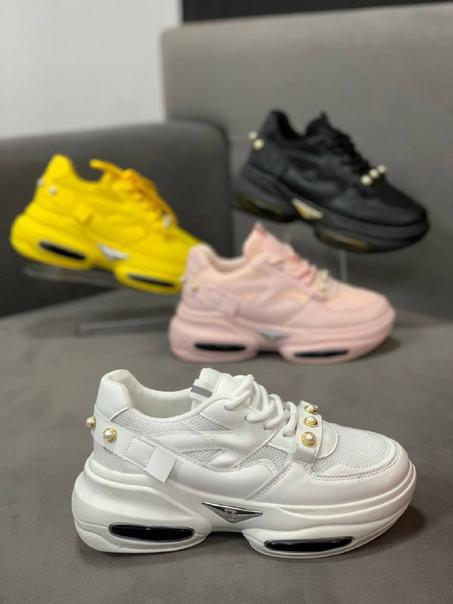 حذاء جديد للأطفال