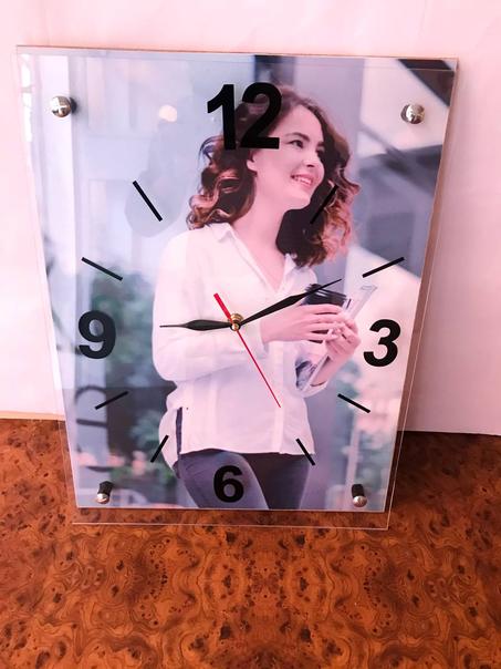 طبع صورتك في ساعة حائط