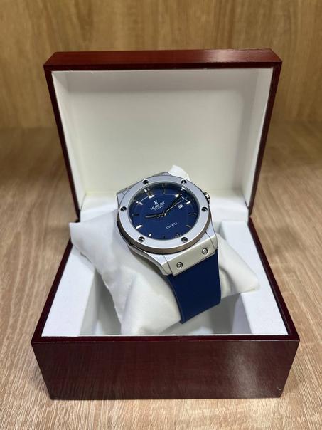 Hublot bleu silicone