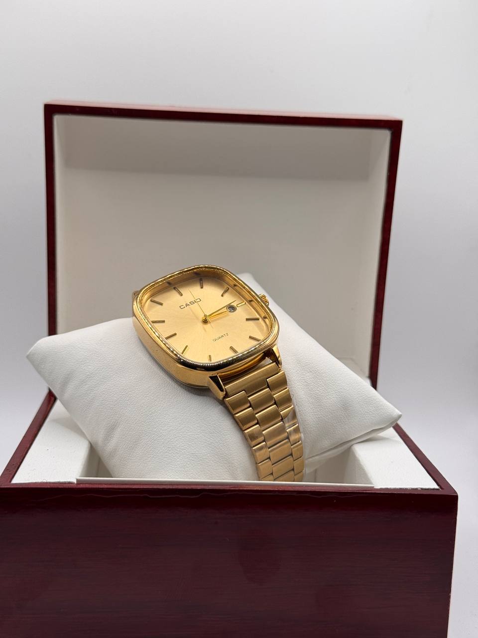 CASIO QUARTZ full gold