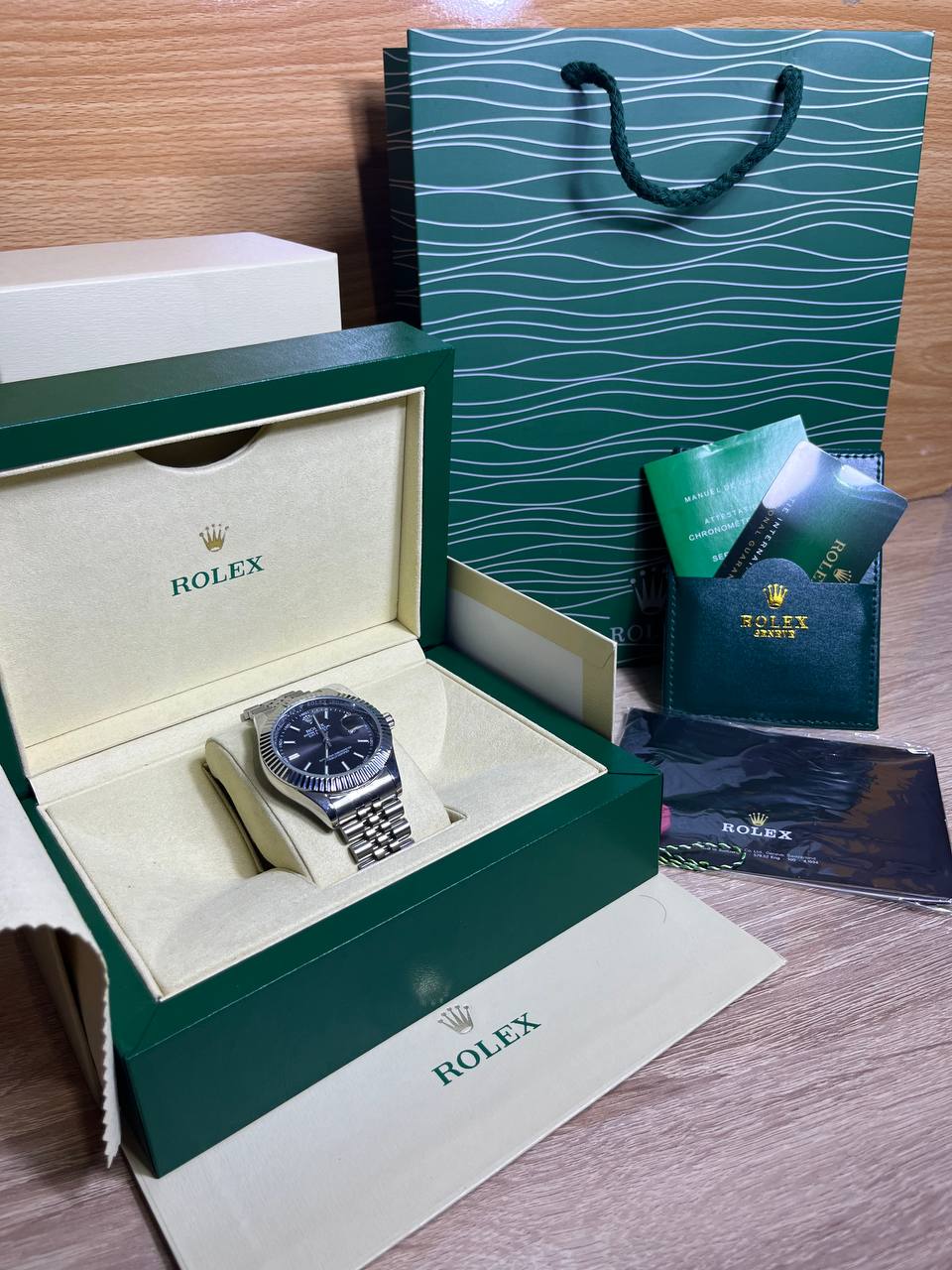 Rolex Oyster Silver Tableau Noir