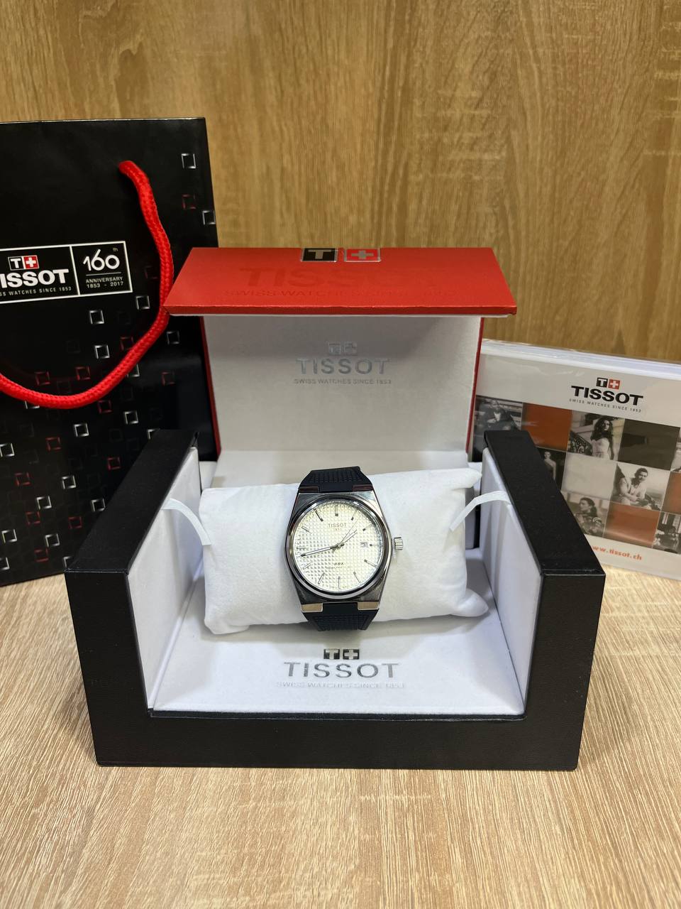 Tissot Édition Silicone NOIR tableau BLANC