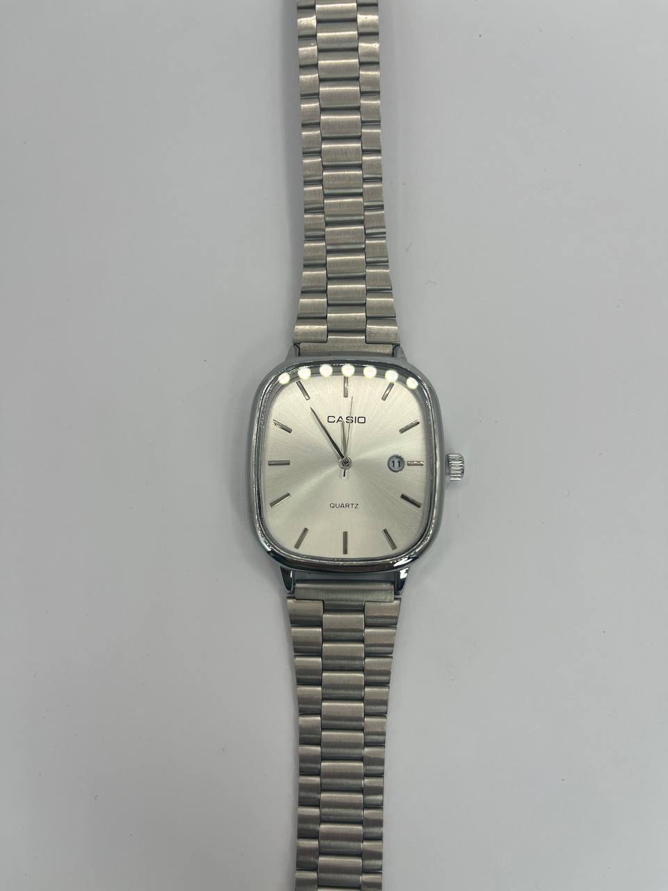 CASIO QUARTZ silver tableau blanc
