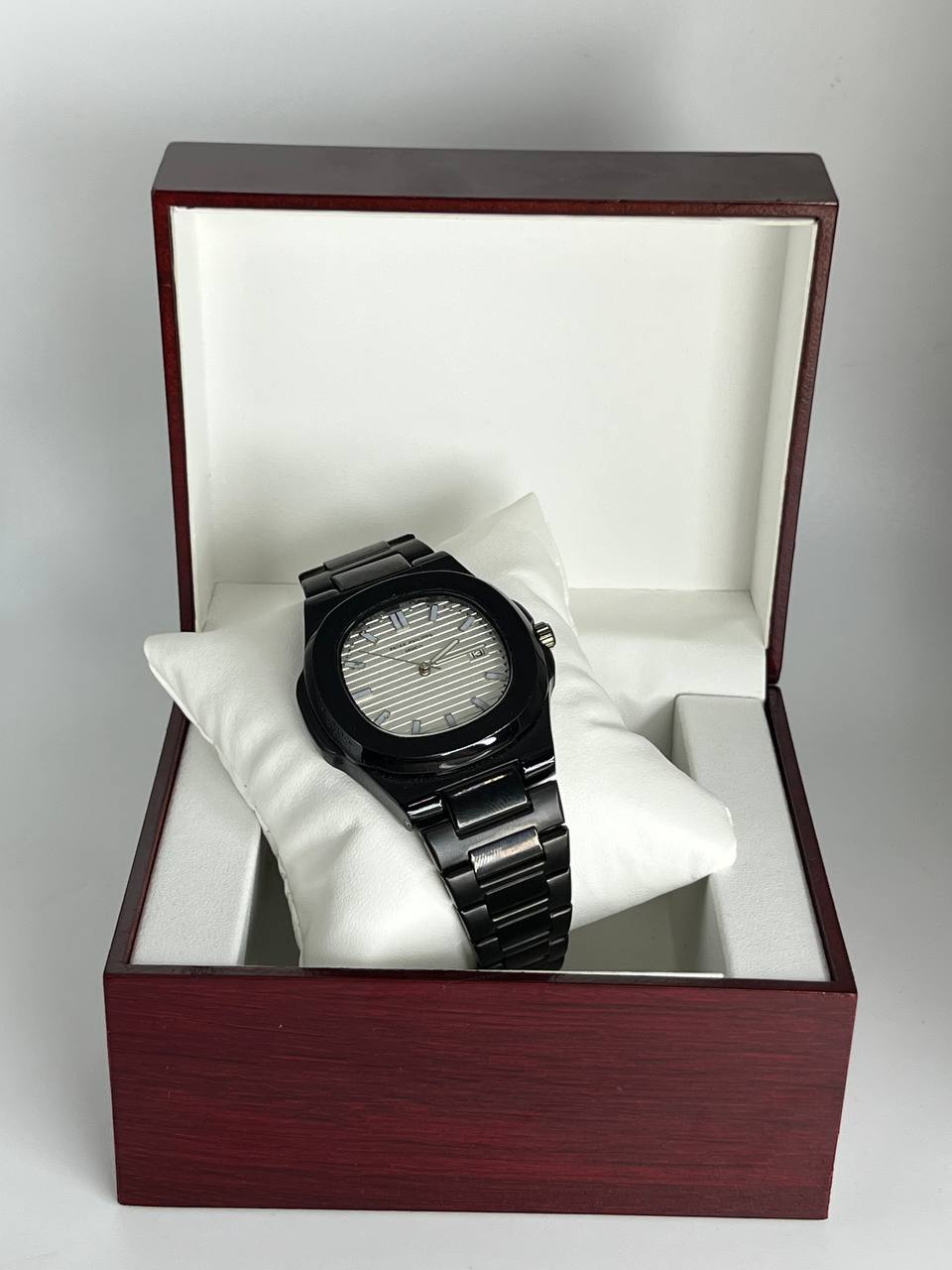 Patek Philippe Noir Tableau Blanc