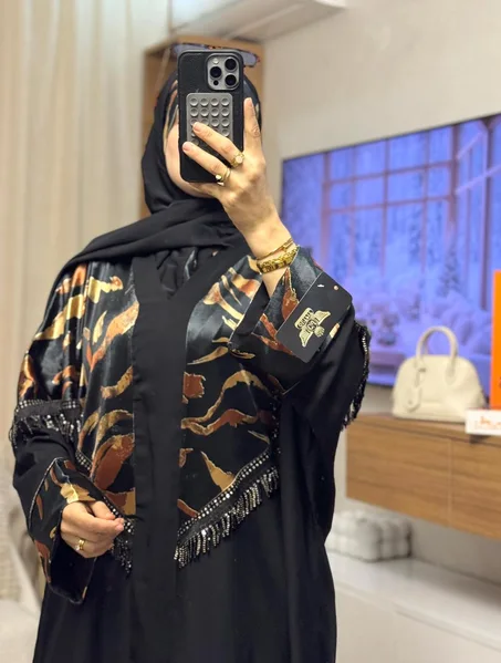 Black Elegance Abaya