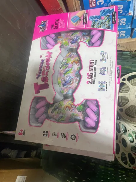 Octra RC Stunt Car, 4WD 2,4 GHz télécommande capteur de gestes, rotation double face, véhicule tout-terrain avec lumières – (multicolore)