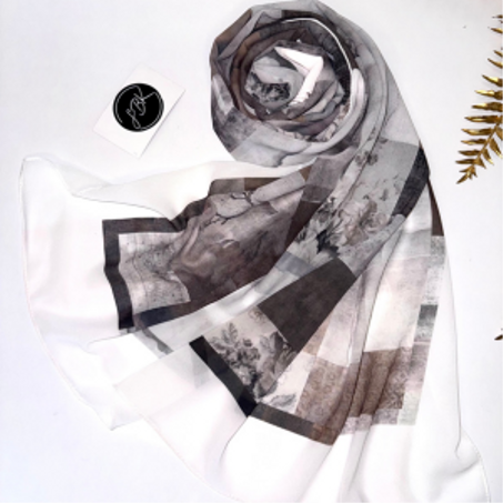 Châle en Crêpe « MOON »