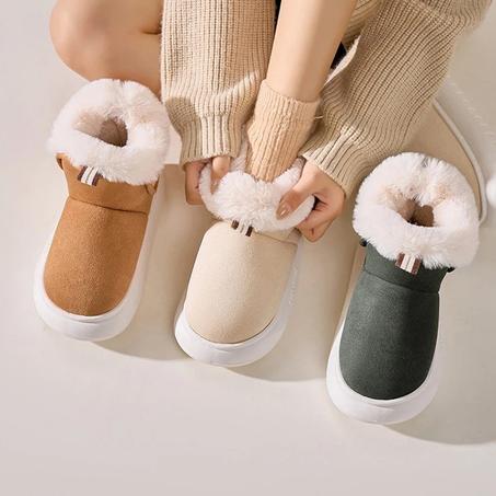 Pantoufle Femmes bottines chaud en peluche confortable douce, chaude à l'interieur , rembourrées en coton pour Hiver