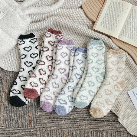 ❄ Chaussettes motif Coeur chaudes pour femmes, contre le froid de l'hiver ❄