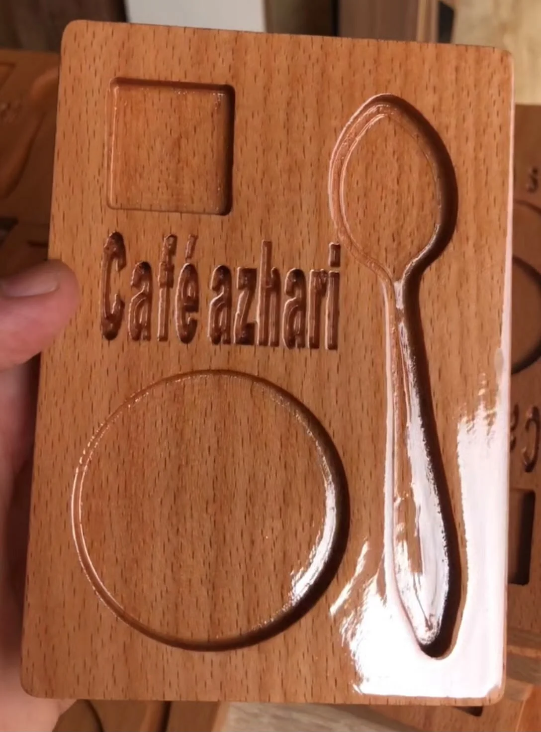 SOUS TASSE EN BOIS ( اقل عدد 10 )